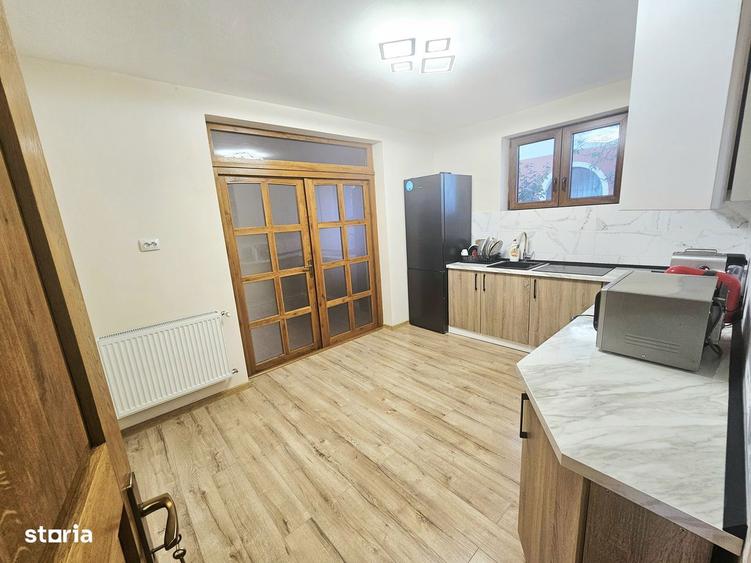 Casă cu 4 camere în Rontău