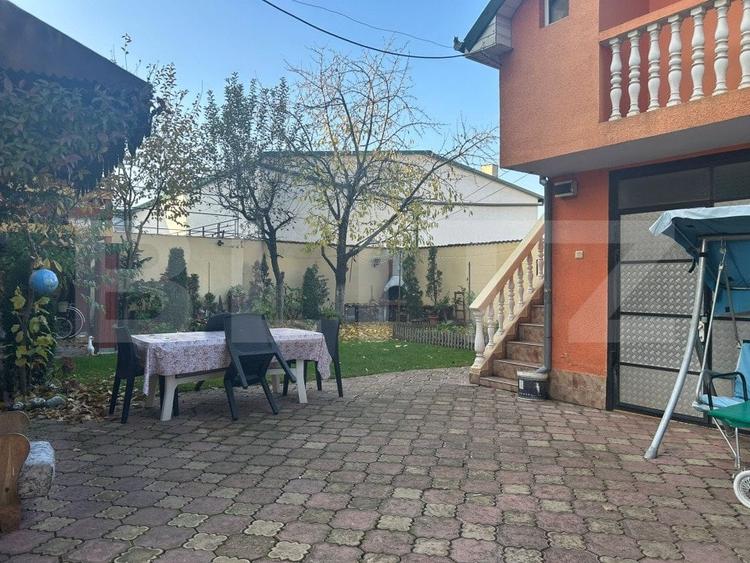 Duplex cu 9 camere cu Garaj în Botizului