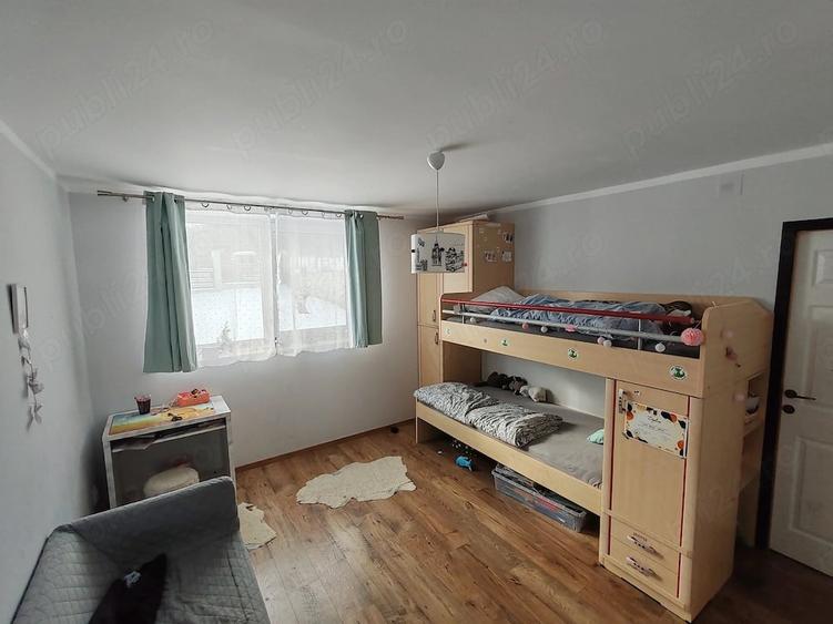 Casă cu Teren 3600 Mp în Bejan