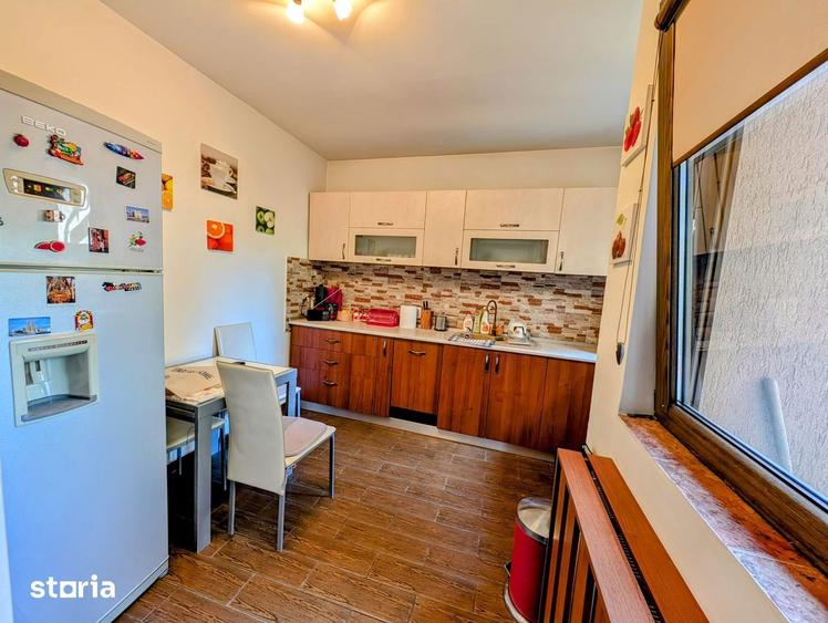 Apartament cu 3 camere decomandat în Dămăroaia