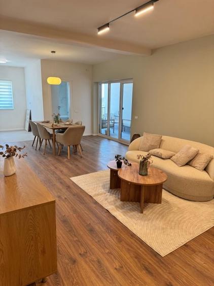 Apartament cu 2 camere decomandat în Moșnița Nouă