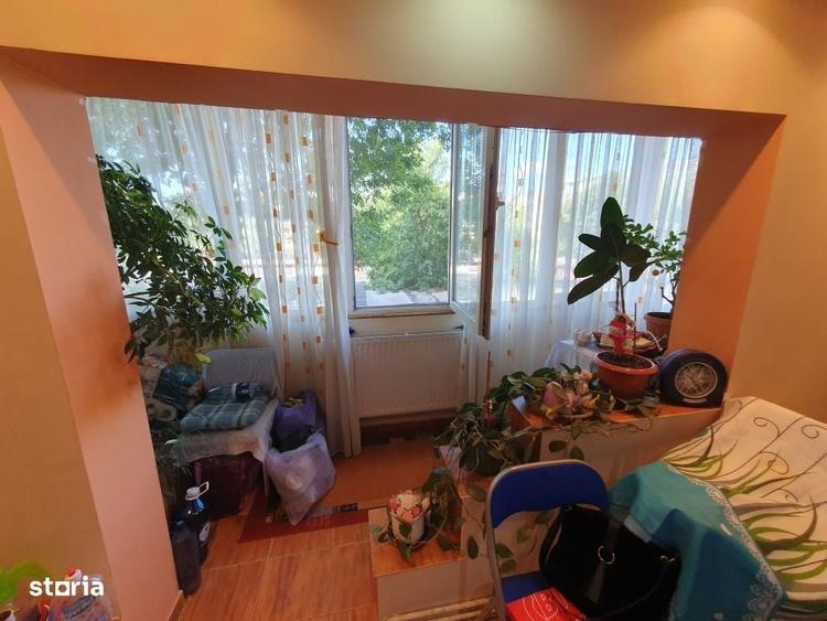 Apartament cu 3 camere semidecomandat în Kiriac