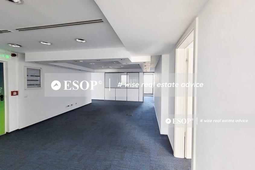 Birou, de 6,653 mp, în Central