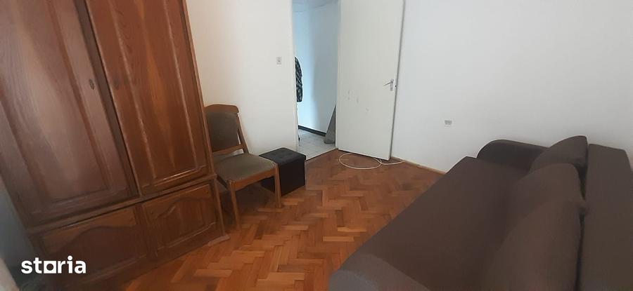 Bd-dul Regele Mihai 1, zona centrala, 2 camere, etaj 1 - 4
