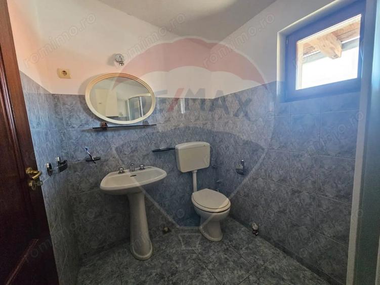 Casă cu 2 camere cu Teren 719 Mp în Central