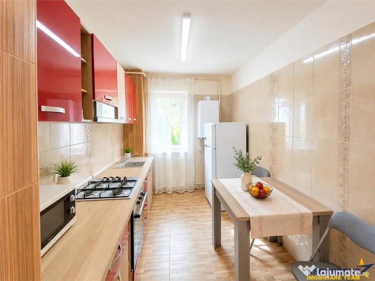 Apartament cu 2 camere semidecomandat în Centrul Civic