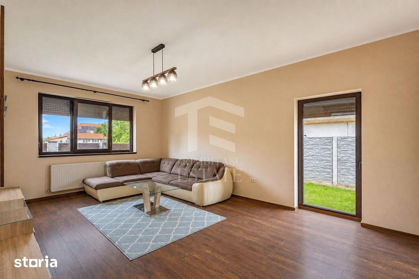 Casă cu 5 camere cu Teren 2390 Mp în Săcălaz