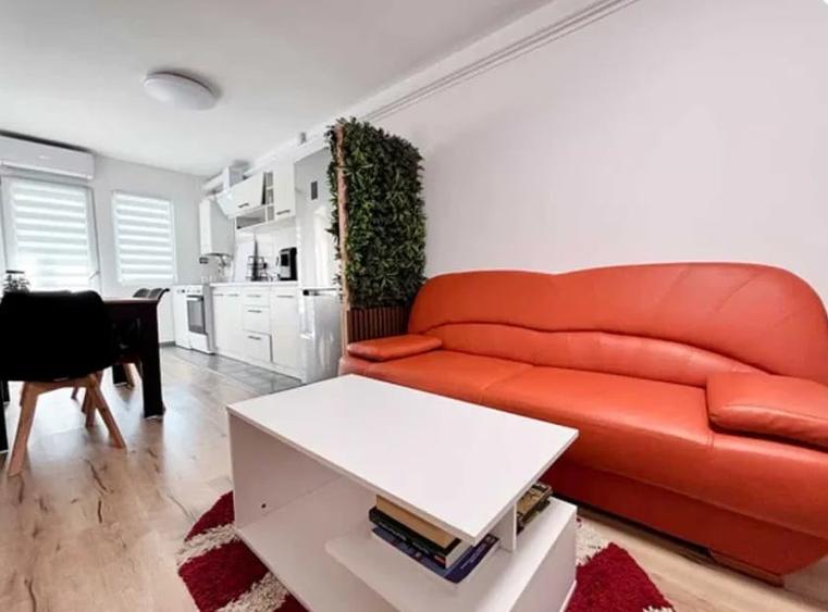 Apartament cu 2 camere semidecomandat, mobilat în Iris