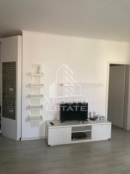 Apartament cu 3 camere decomandat în Dumbrăvița