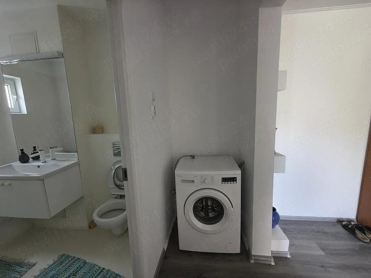 Apartament cu 2 camere semidecomandat în Girocului