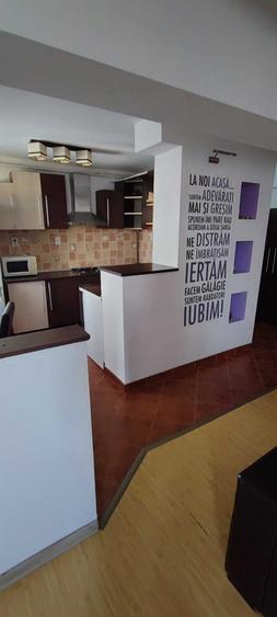 Apartament cu 3 camere decomandat în Ultracentral