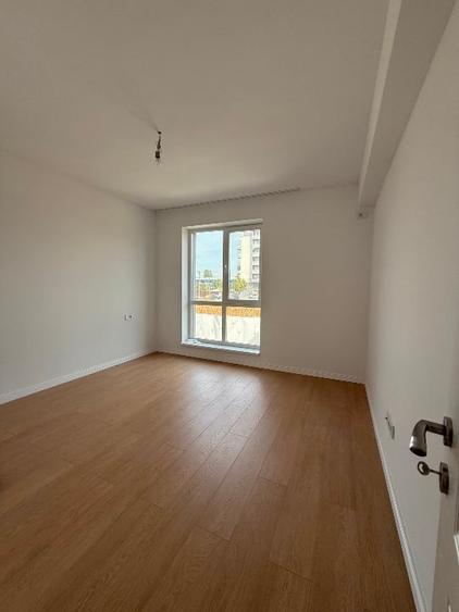 Casă cu 4 camere cu Teren 165 Mp în Titan