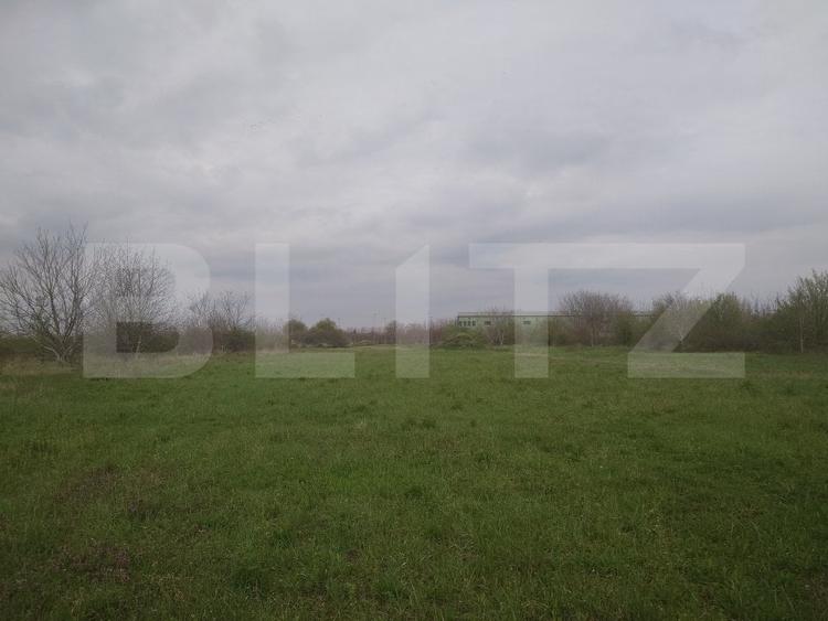 Teren agricol intravilan de 3515 mp, în Exterior Sud