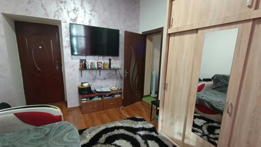 Casă individuală cu 2 camere cu Canalizare în Central