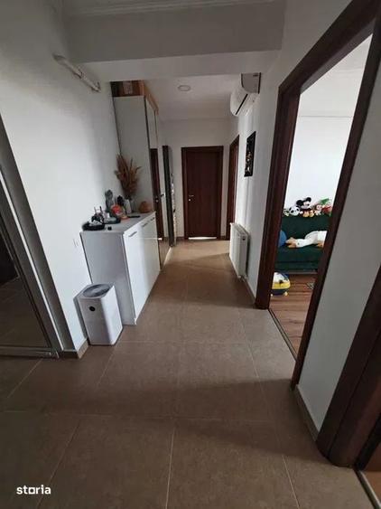 Apartament cu 3 camere decomandat în Km 5