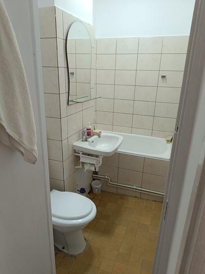 Garsonieră decomandată în Drumul Carului