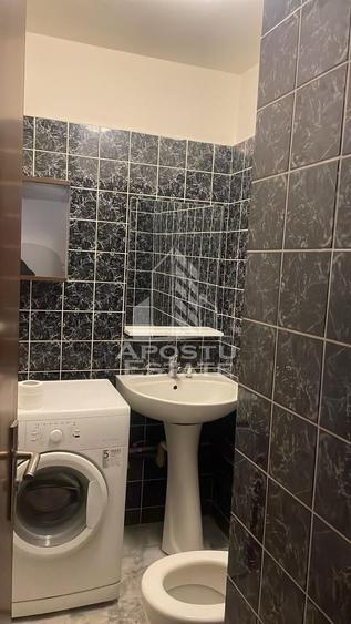 Apartament cu 3 camere decomandat în Complex Studențesc