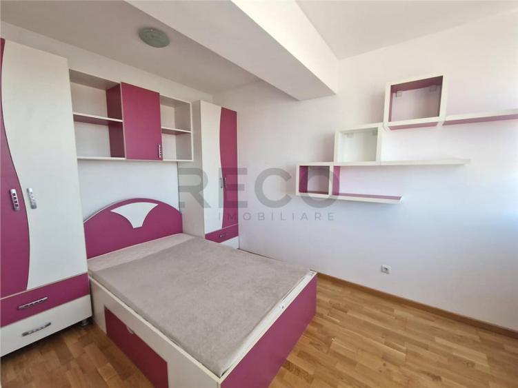 Apartament cu 3 camere decomandat în Nufărul