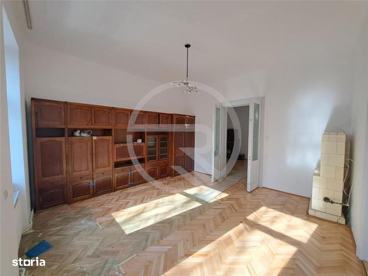 Apartament cu 4 camere, mobilat în Gruia