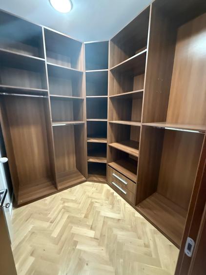 Apartament cu 3 camere decomandat în Primăverii