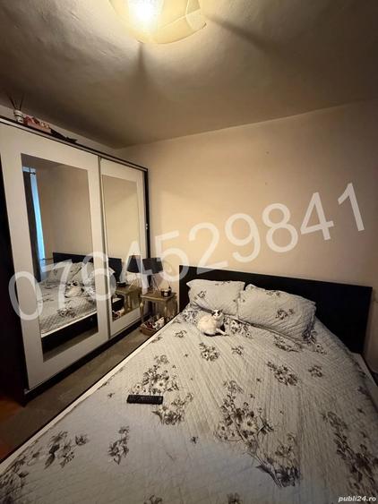 Apartament cu 4 camere decomandat în Moșilor