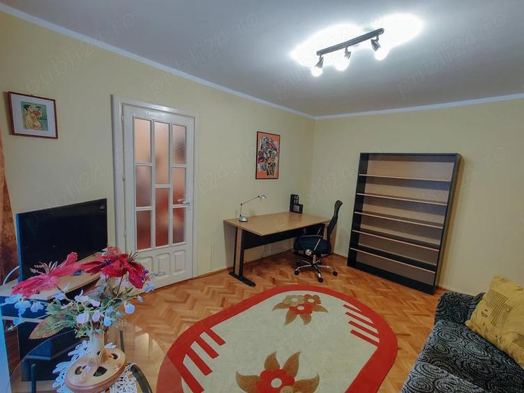 Apartament cu 2 camere nedecomandat în P-ța Unirii