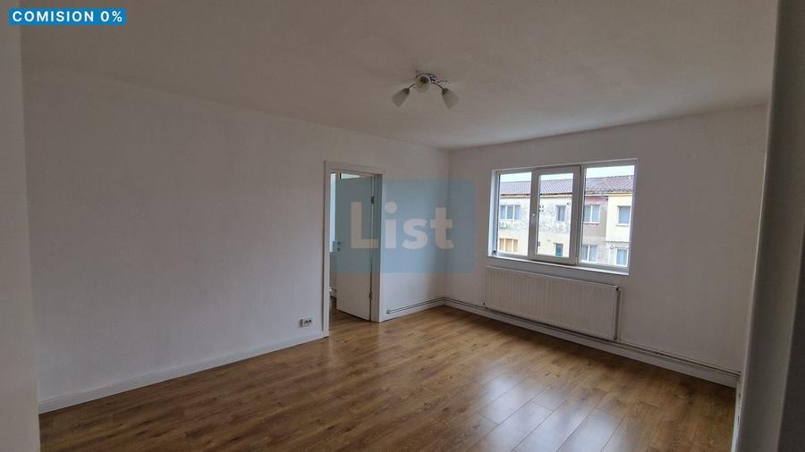 Apartament cu 2 camere semidecomandat în Hotvon