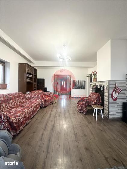 Casa Spatioasa cu Teren de 1000 mp | Poiana - 18