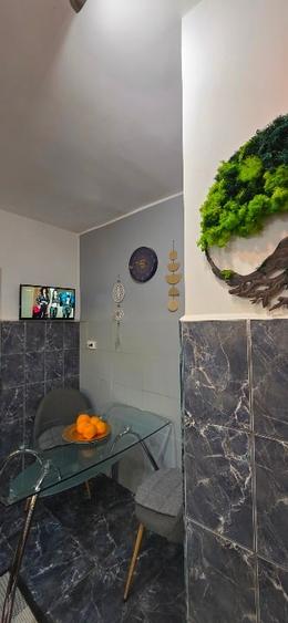 Apartament cu 3 camere decomandat, mobilat în Energiei