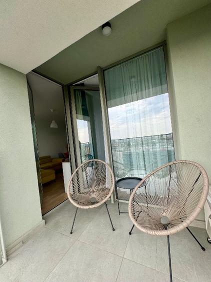 Apartament cu 2 camere decomandat în Take Ionescu