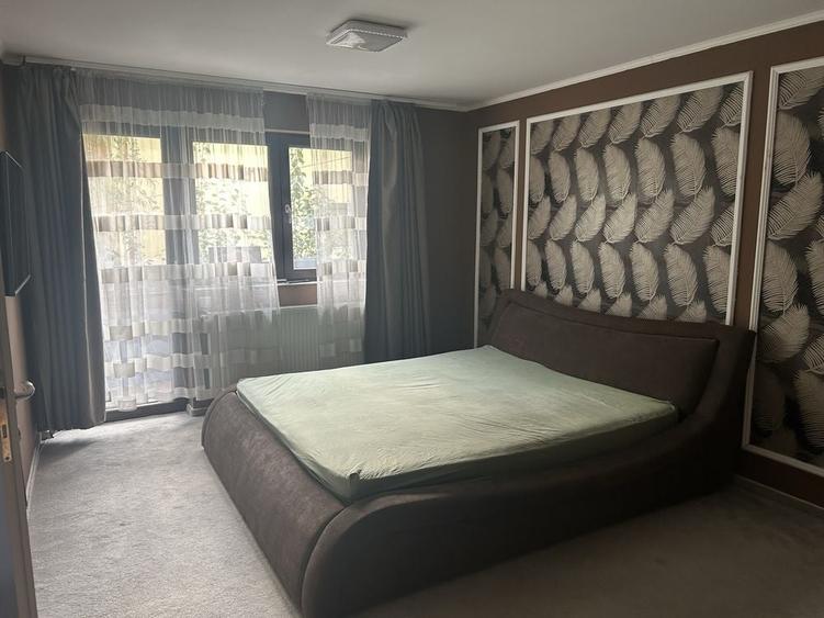 Casă cu 4 camere cu Teren 250 Mp în Domnești