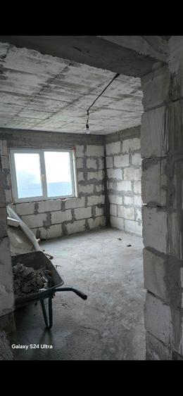Casă individuală cu 5 camere cu Teren 2000 Mp în Gârbovi