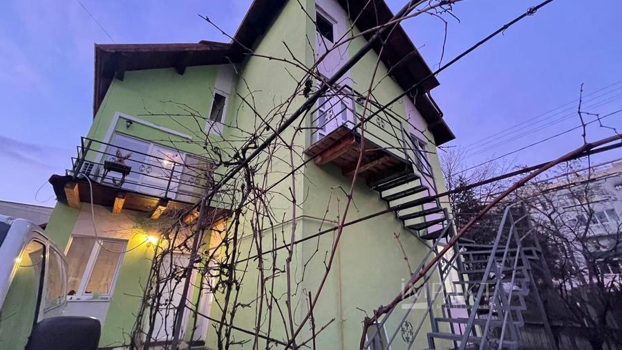 Casă individuală cu 7 camere semidecomandat cu Canalizare în Gheorgheni