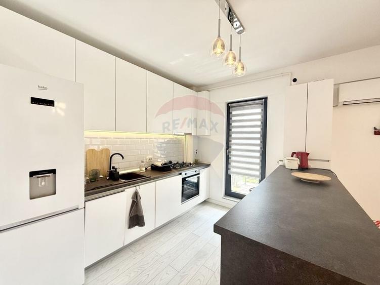 Apartament cu 3 camere decomandat, mobilat în Pipera