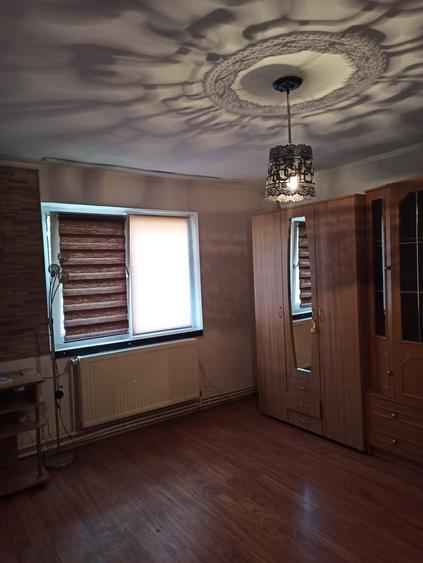 Apartament cu 2 camere decomandat în Vărsătura