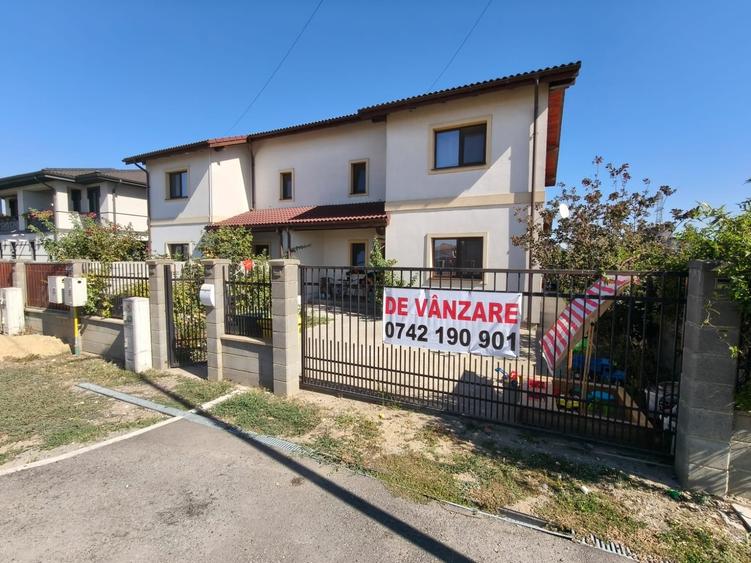 Casă cu 5 camere cu Canalizare în Dumbrăvița