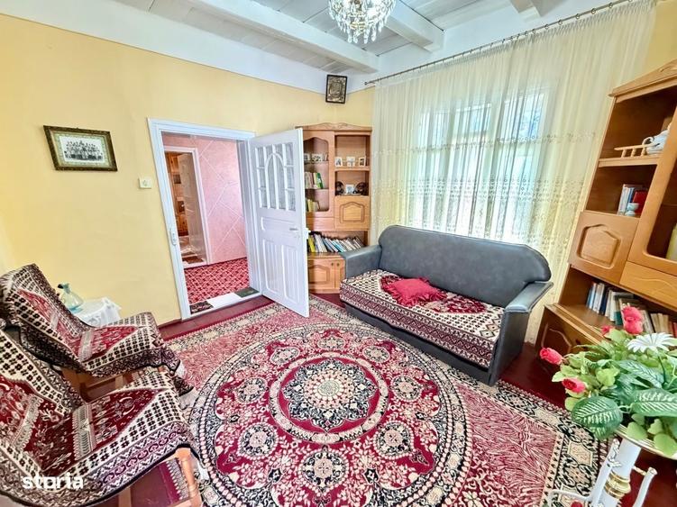 Casă cu 3 camere cu Teren 1700 Mp în Negri