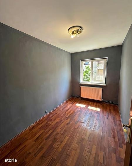 Apartament cu 3 camere decomandat în Lăpuș