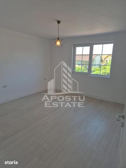 Casă cu 4 camere cu Teren 300 Mp în Moșnița Nouă