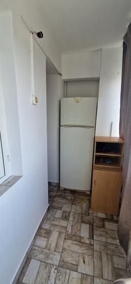 Apartament cu 3 camere semidecomandat, mobilat în Gării