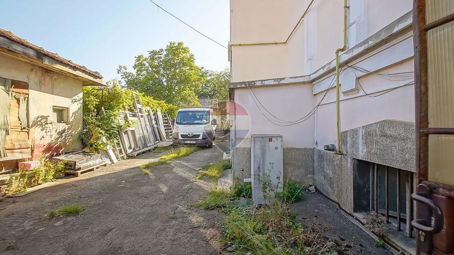 Spațiu comercial, de 120 mp, în Blumăna