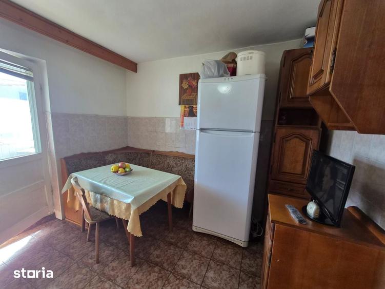 Apartament cu 3 camere decomandat în Bistrița Lac
