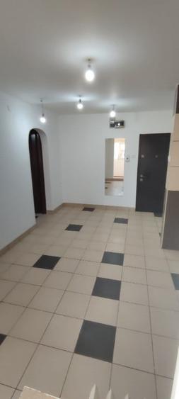 Apartament cu 2 camere decomandat în Titan