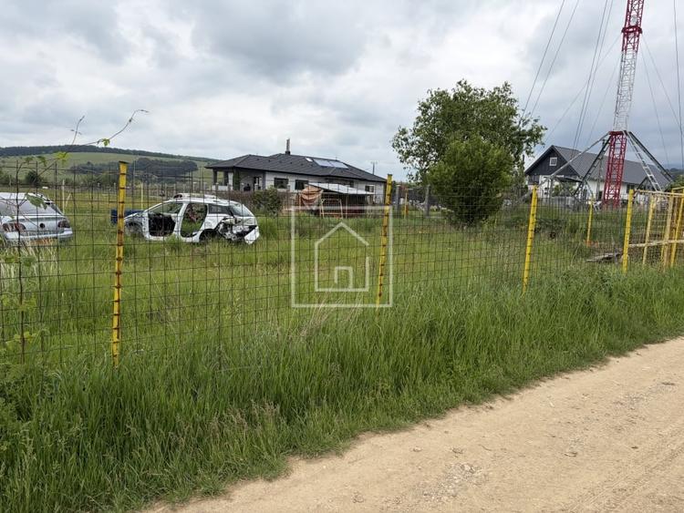 Teren Construcții intravilan de 1650 mp, în Poplaca
