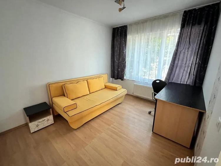Apartament cu 3 camere decomandat în Bună Ziua