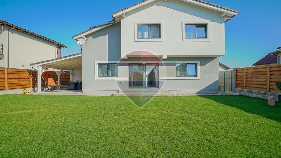 Casă individuală cu 4 camere cu Teren 400 Mp în Tărlungeni