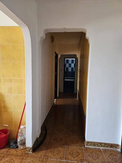 Apartament cu 3 camere decomandat în Tomis Nord