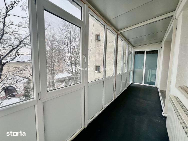 De inchiriat | Spa?iu de birouri | Targu Cucu | 33 mp | 550 /luna