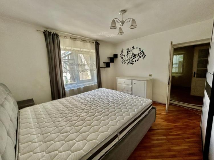 Casă individuală cu 4 camere cu Teren 264 Mp în Central