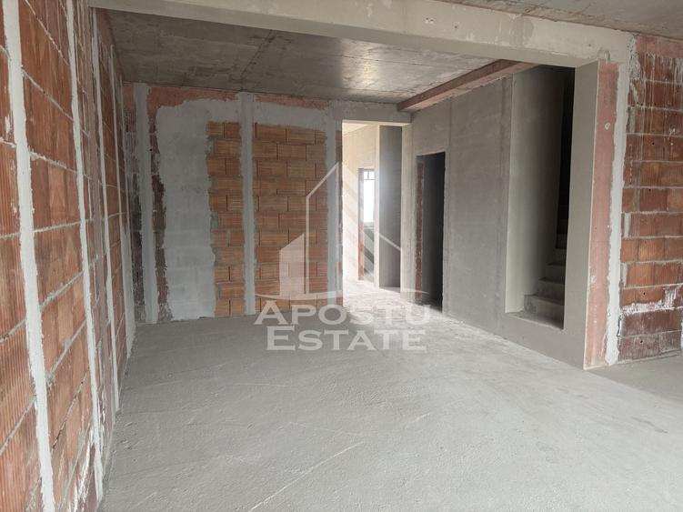 Duplex cu 4 camere cu Canalizare în Fabric